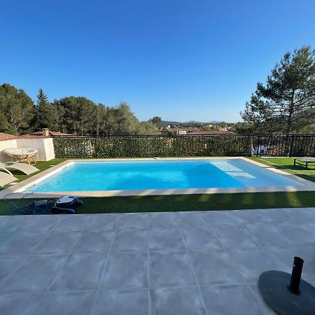 Villa Avec Piscine Cuers Eksteriør billede