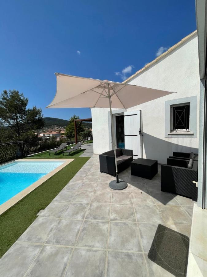 Villa Avec Piscine Cuers Eksteriør billede